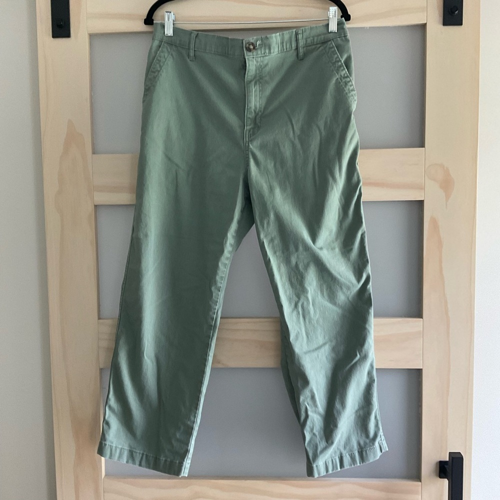 GH Bass & Co Sage Green Cropped Chino Pants Size 12 Stretch Mid Rise Casual